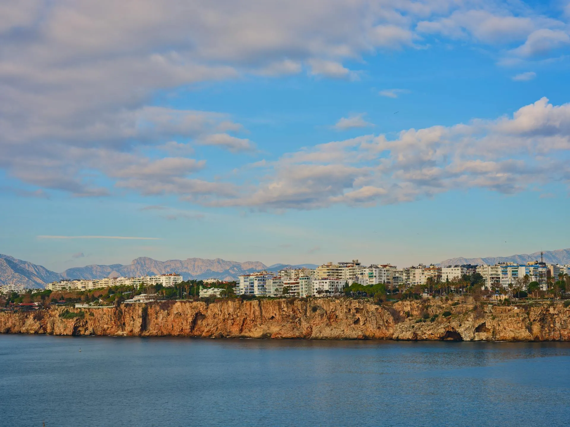 Antalya, Turkey — the Mediterranean coast where thousands of UK patients combine well-equipped dental care with a sunshine holiday